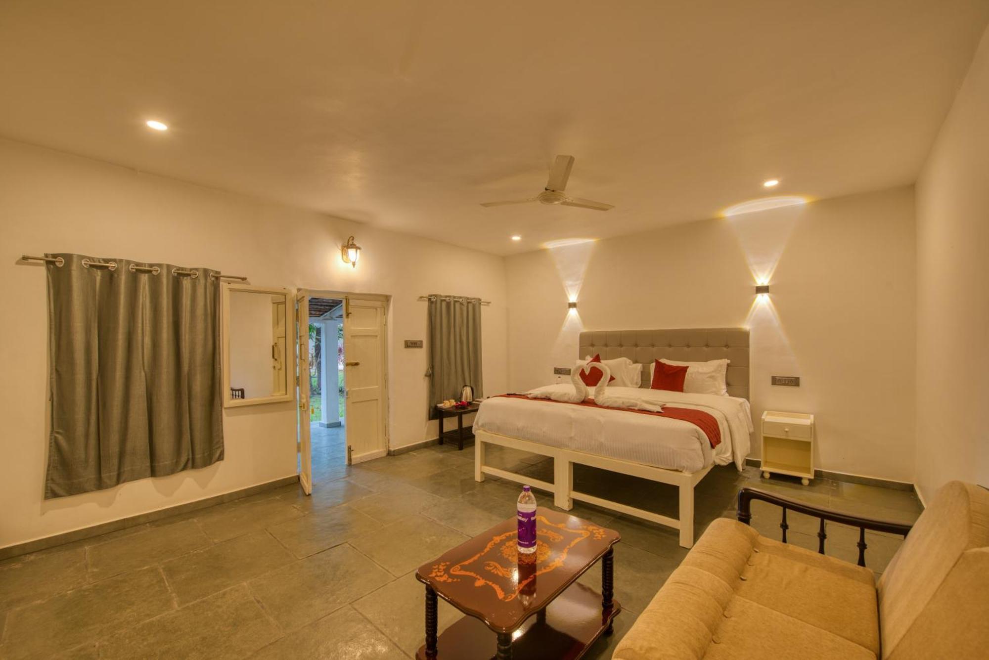 Le Epic Resort Virāmpattinam Exterior foto